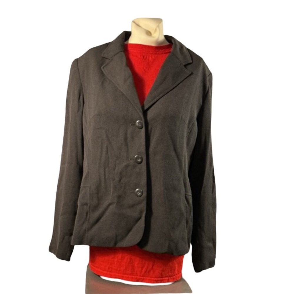 Karen Scott Gray Jacket with Red Trim with shirt set